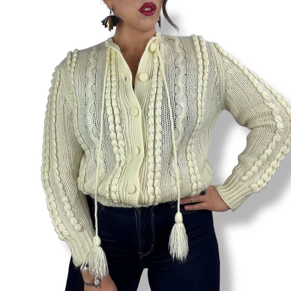 1970's cream cable knit cardigan with tassels - Picture 17 of 17